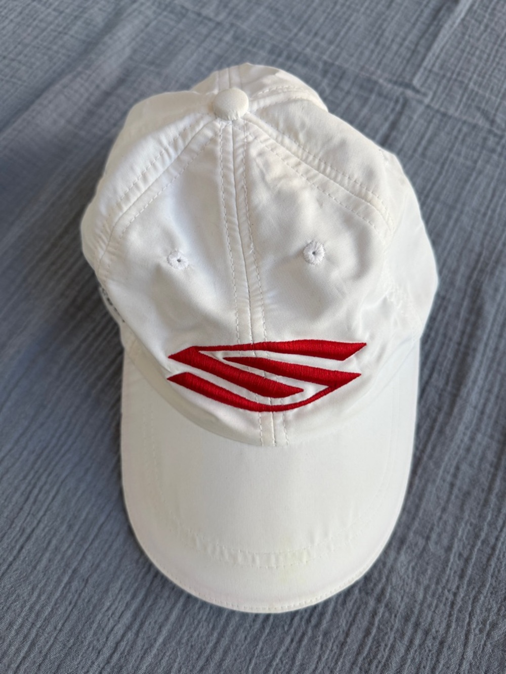 Selkirk White Pickleball  Hat with Red Embroidered Accent
